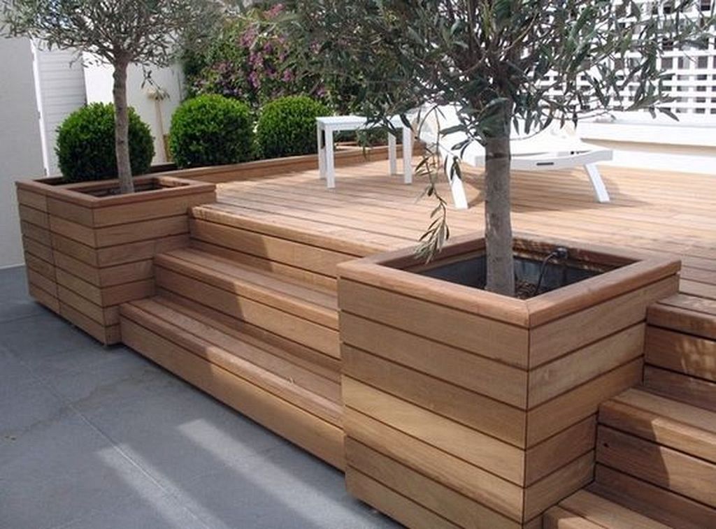 Make the Deck Planters be the
Perfect Blend with your Deck