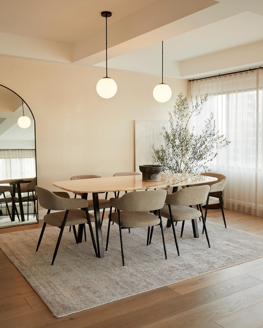 Embellish Your Dining Room
Properly To Have An Appealing Look