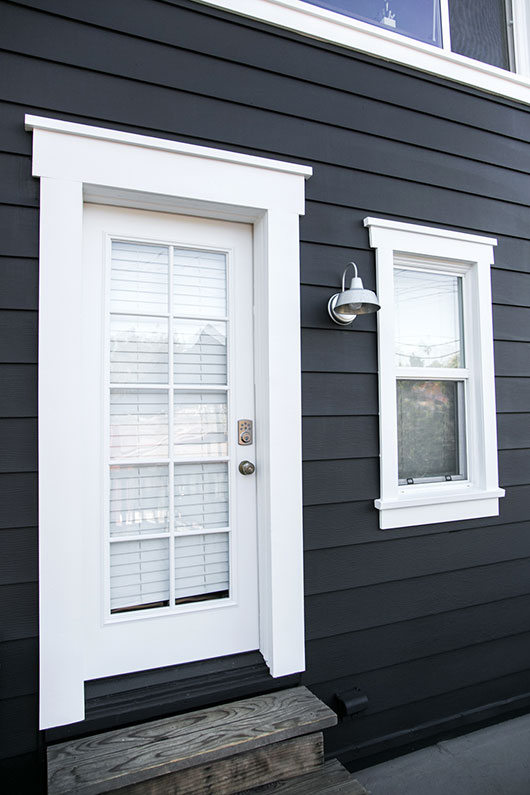 How to Change the Exterior
Window Trim