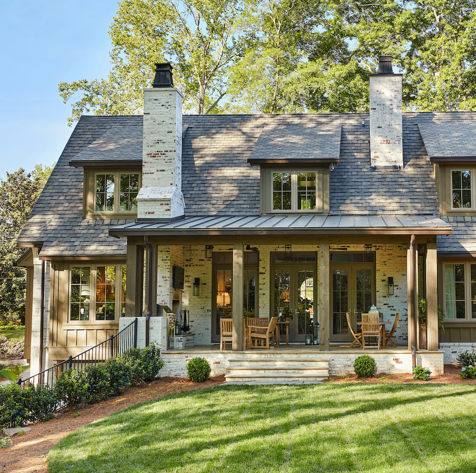 AN OVERVIEW OF FRONT PORCH
DESIGNS