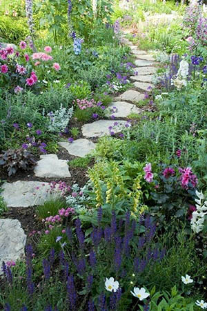 Creatively Stunning Garden
Path Ideas