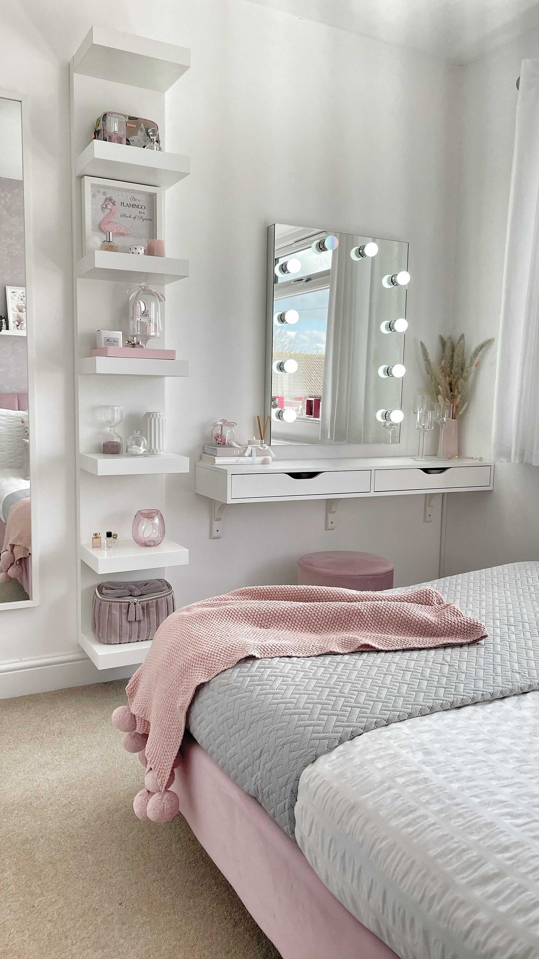 Girls bedroom furniture-Pamper
Your Girl with a beautiful Room