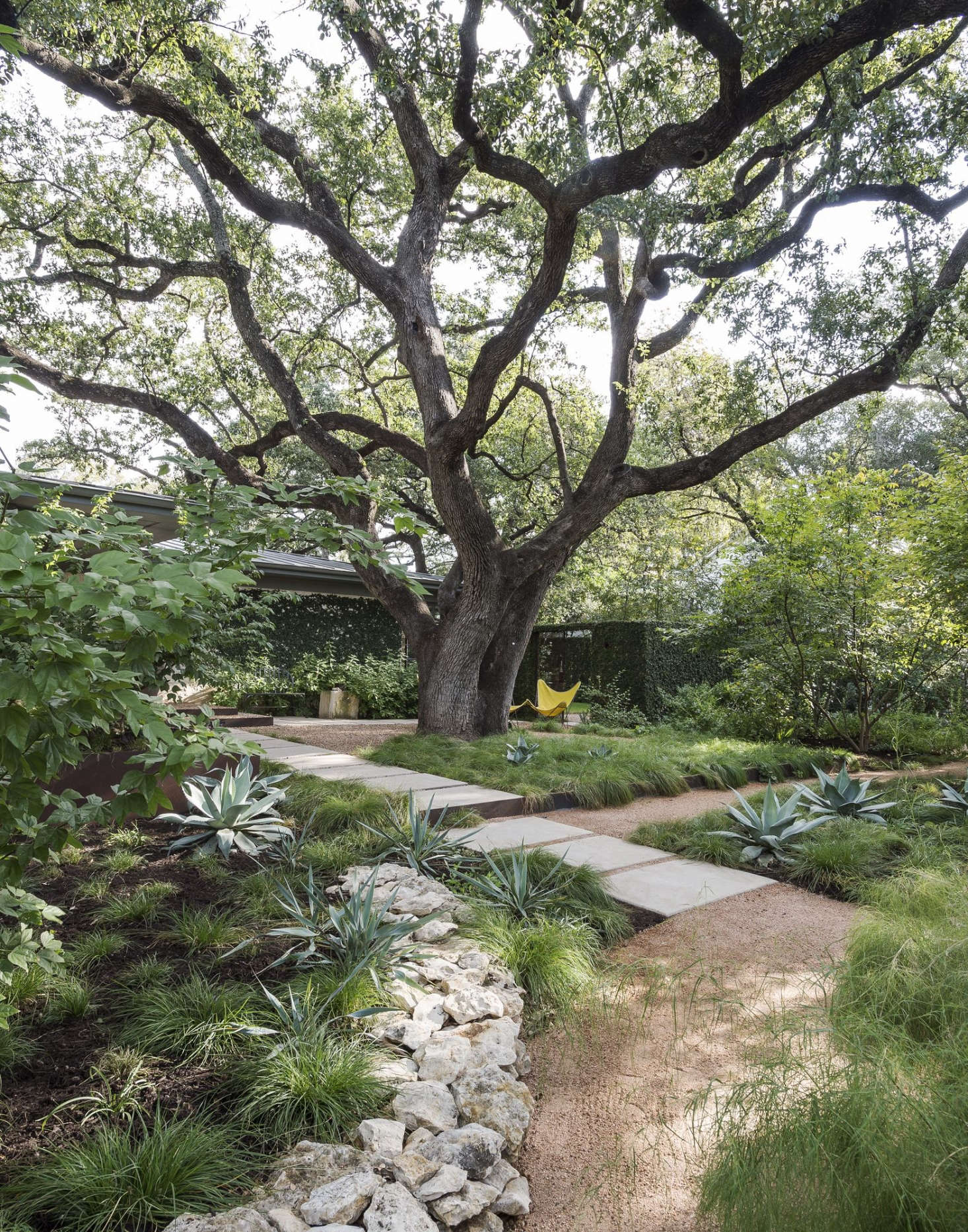 Granite Pavers are Cool and
Beautiful Designs for Gardens