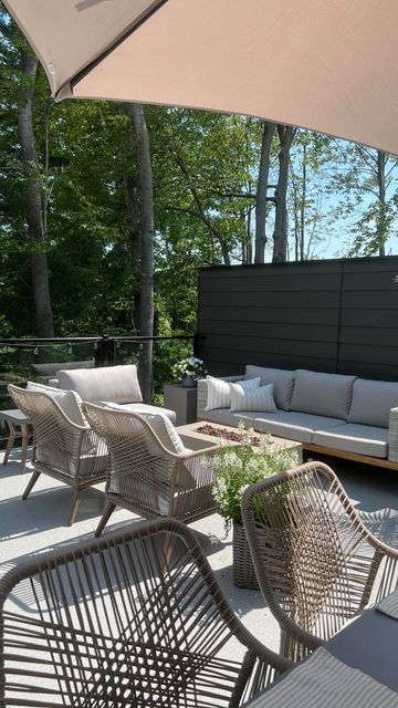 Factors to consider before
making purchase of the Hampton bay patio set