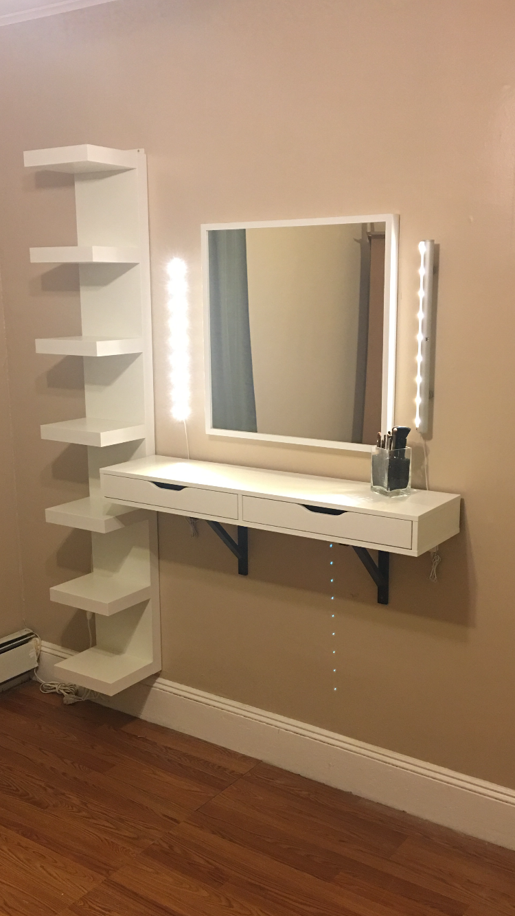 Characteristics Of Lighted Vanity Table