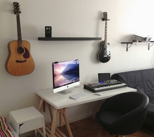 Minimalist office simply