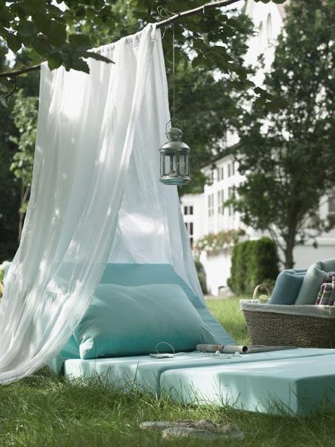 The Nitty-Gritty of Adding an
Outdoor Canopy Tent in Your Backyard