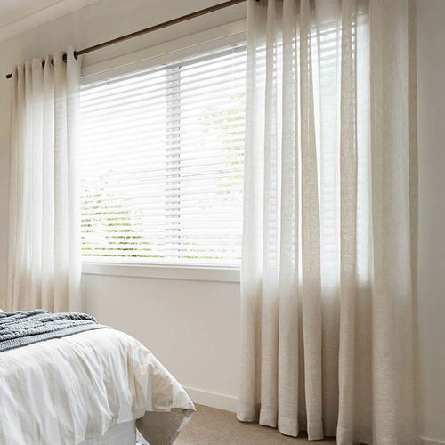 Get White venetian blinds of
Quality