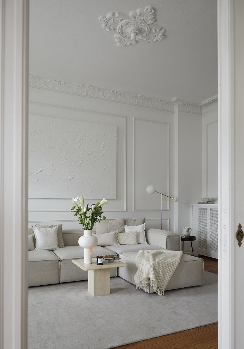 Things You Need to Know about
All White Rooms