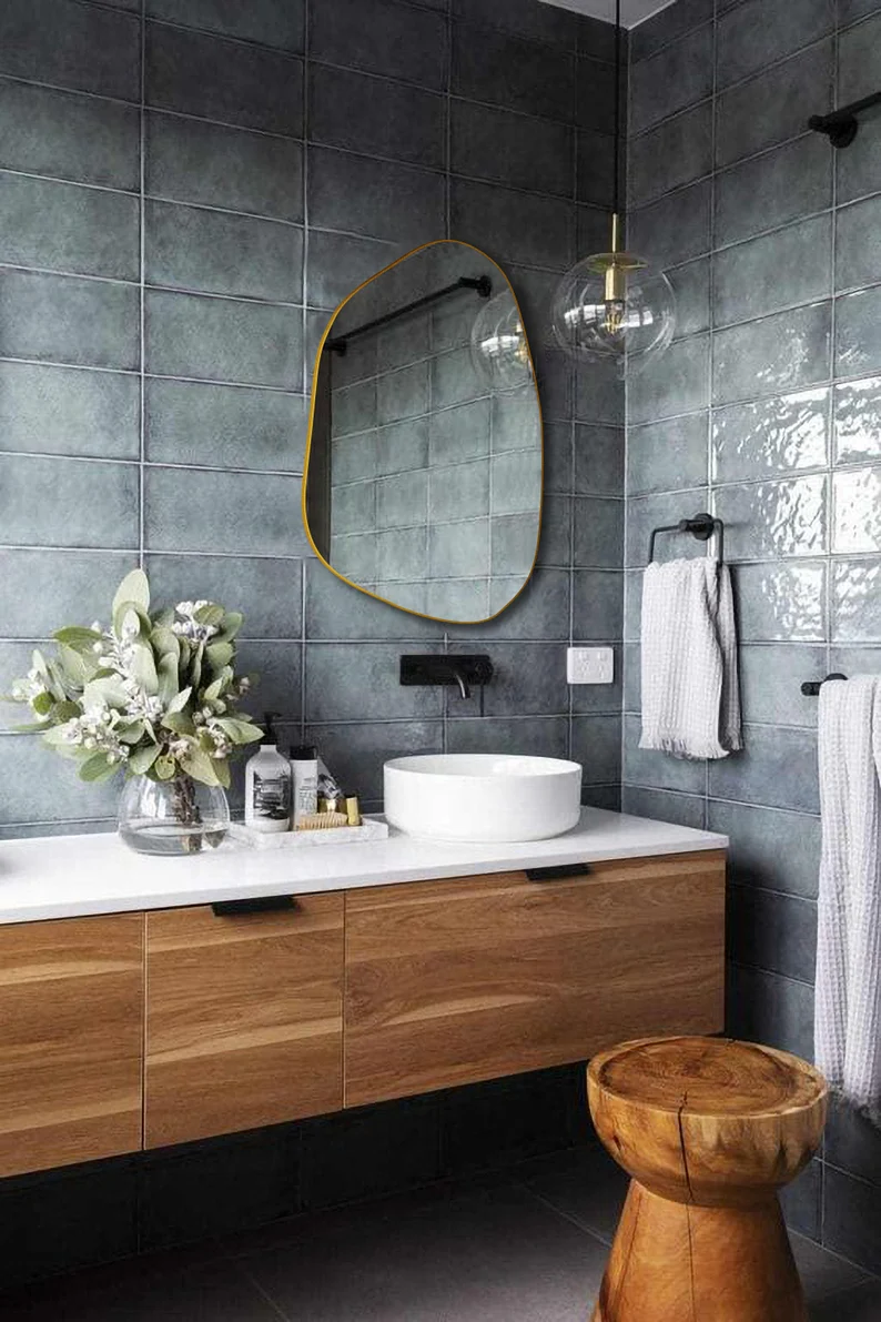 How to choose the right bathroom lighting