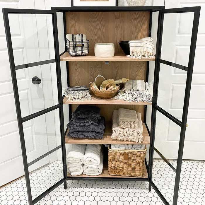 Some practical bathroom storage cabinets ideas