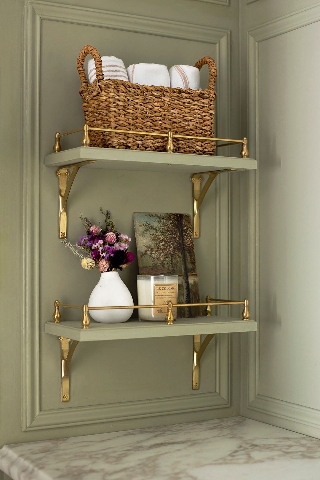 Convenient and practical  bathroom shelving