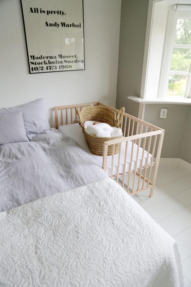 Keeping Your Baby Close to You
in a Comfy Bedside crib