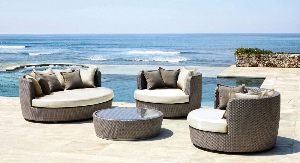 Benefits of Modern Outdoor Furniture