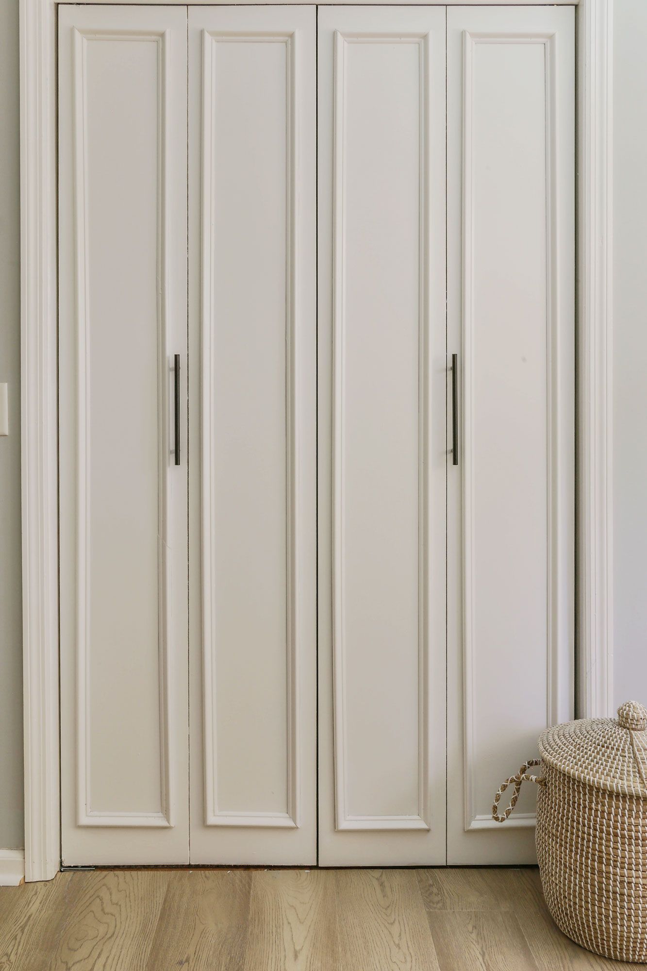 Advantages of bifold closet doors