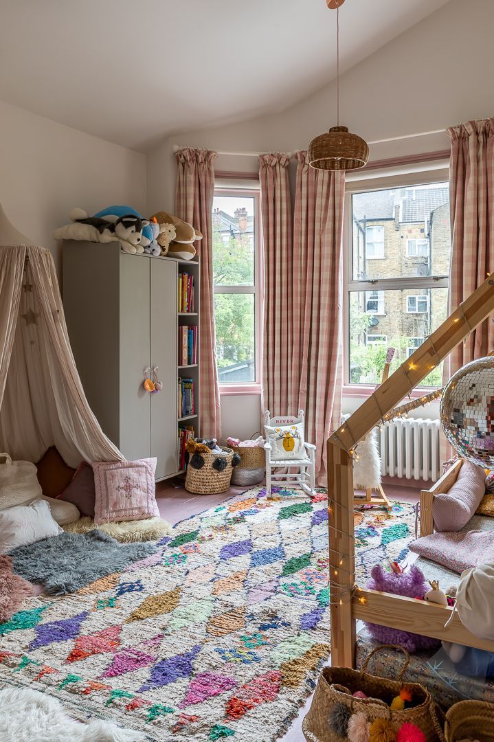 How to cool curtains for
children’s playroom online