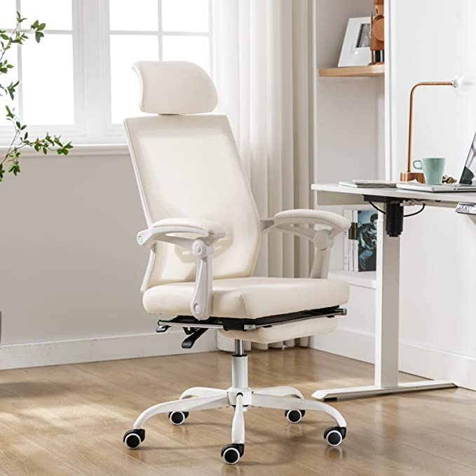 Keeping Your Posture Right
with an Ergonomic Office Chair