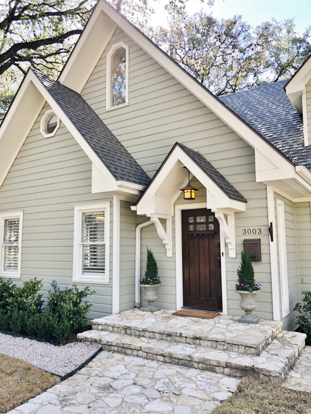 Making the right choice on the
most appropriate exterior house colors