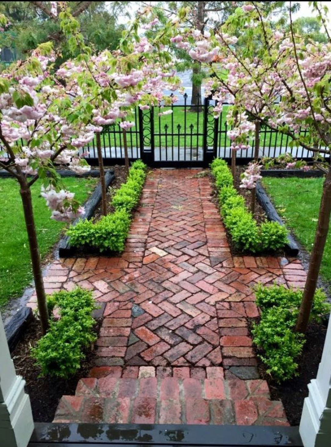 The need of a good front yard design