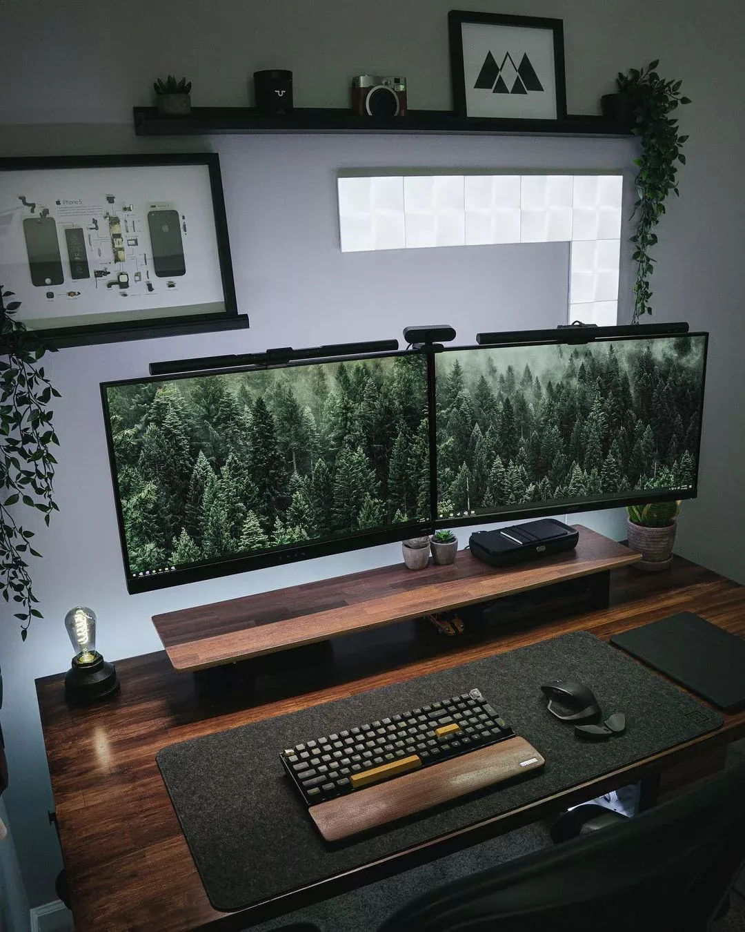 Get a Trendy and Cool Gaming
Computer Desk for You