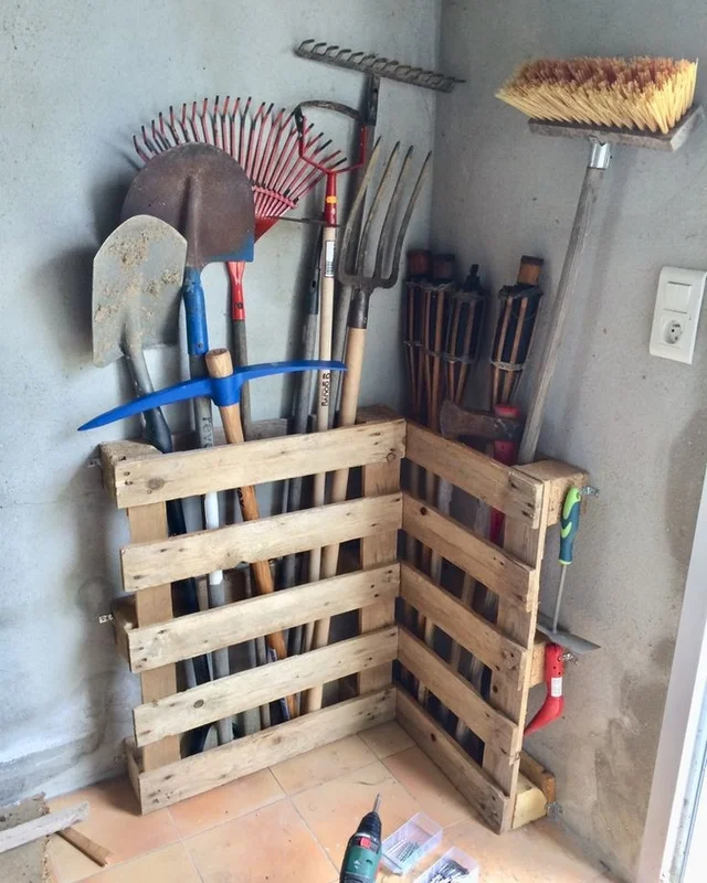 Out of the box Ideas for
Garden Tool Storage