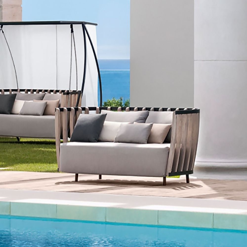 The purpose of the online sale
of the outdoor loveseat