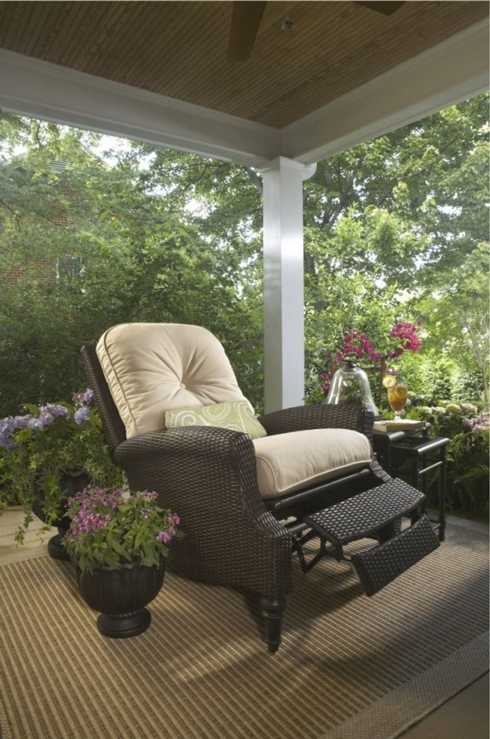 Which is the best outdoor
recliner?