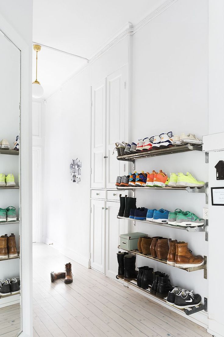 Picking an entryway shoe storage