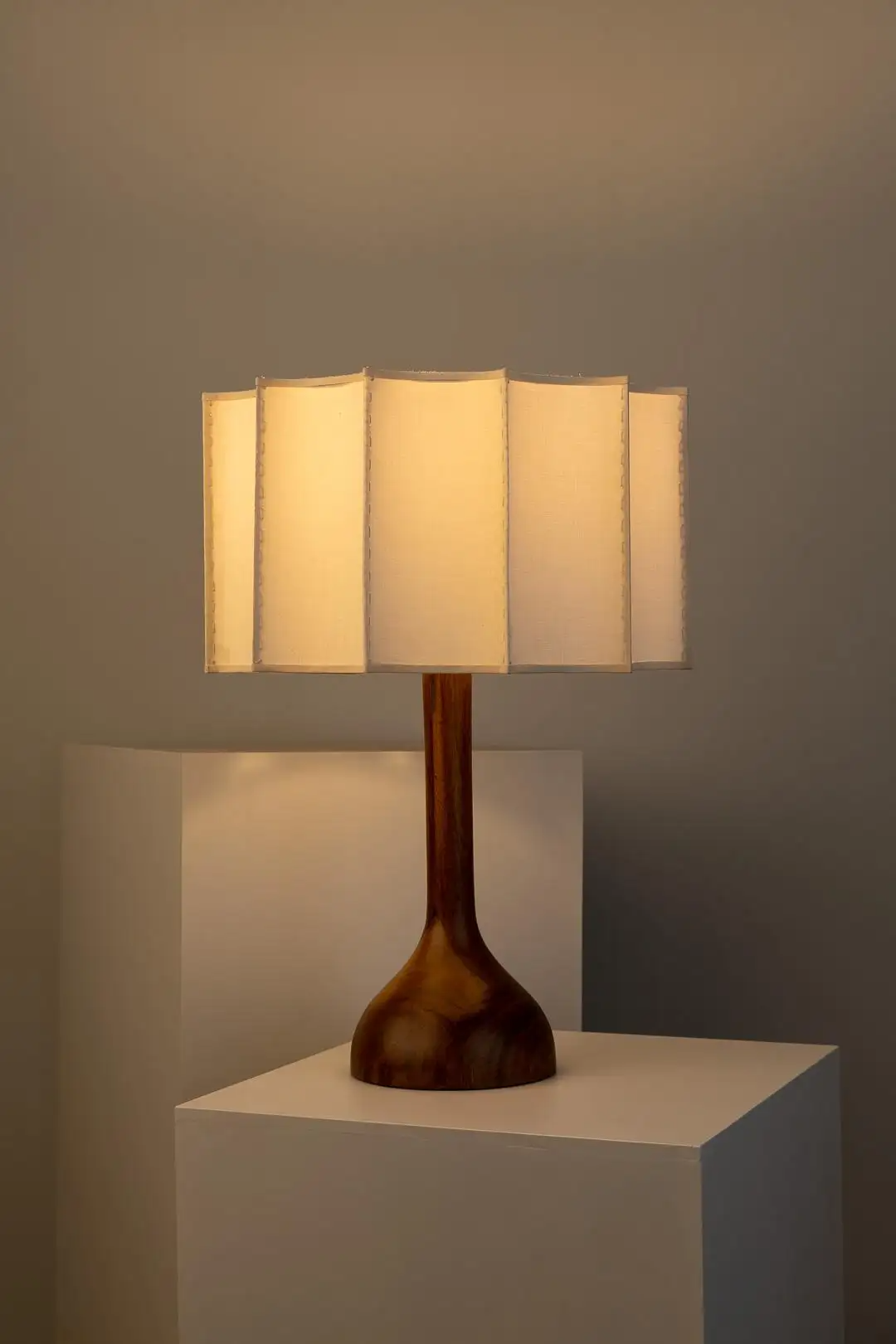 Amazing diversity of small table lamps