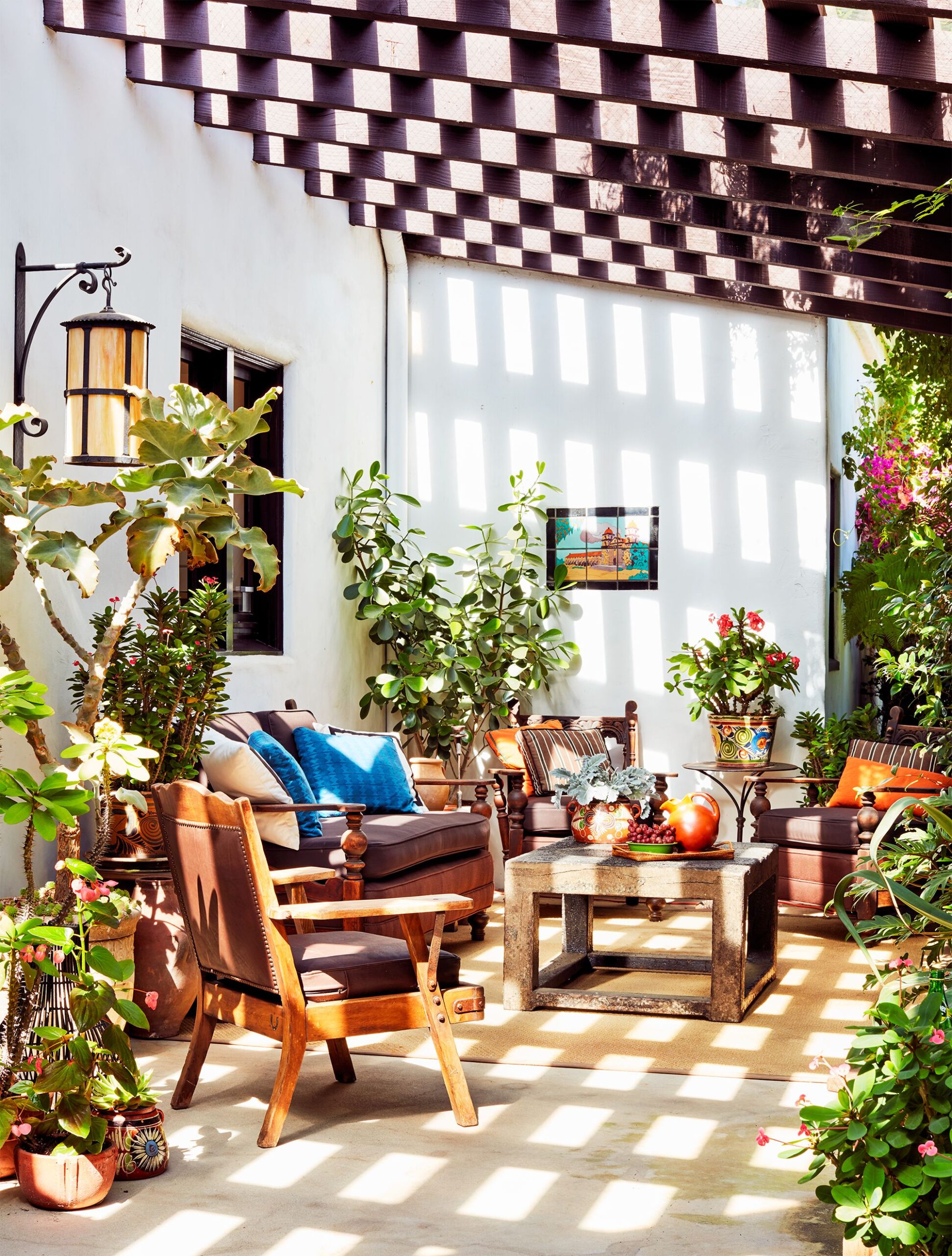 Some simple beautiful patio decor ideas