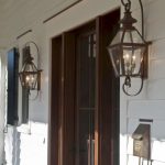 50 Traditional Wall Outdoor Lighting to Makes Your Home Get Vintage Touch