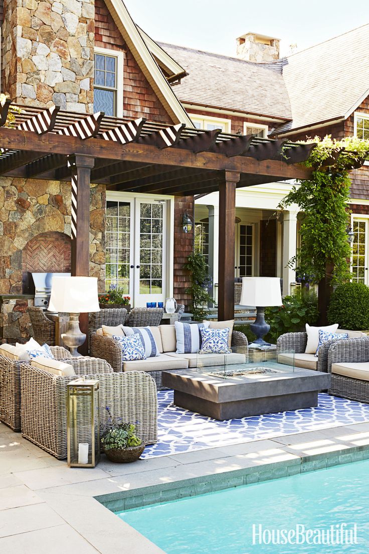4 Indoor Decorating Moves to Take Outside