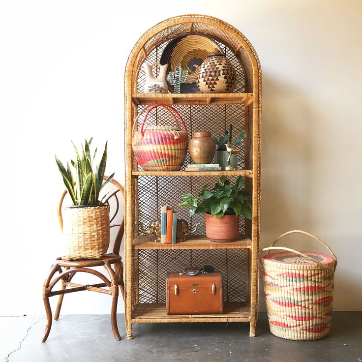 What's Hot on Pinterest: 5 Vintage Decor Ideas for Your Home Decor