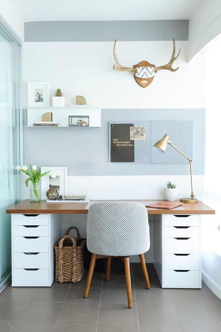 DIY Desks You Can Make In Less Than a Minute (Seriously!)