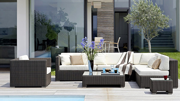 Outdoor Living Furniture What You need to Consider