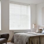 bedroom blinds how to choose the perfect blinds for your bedroom VENHLCE