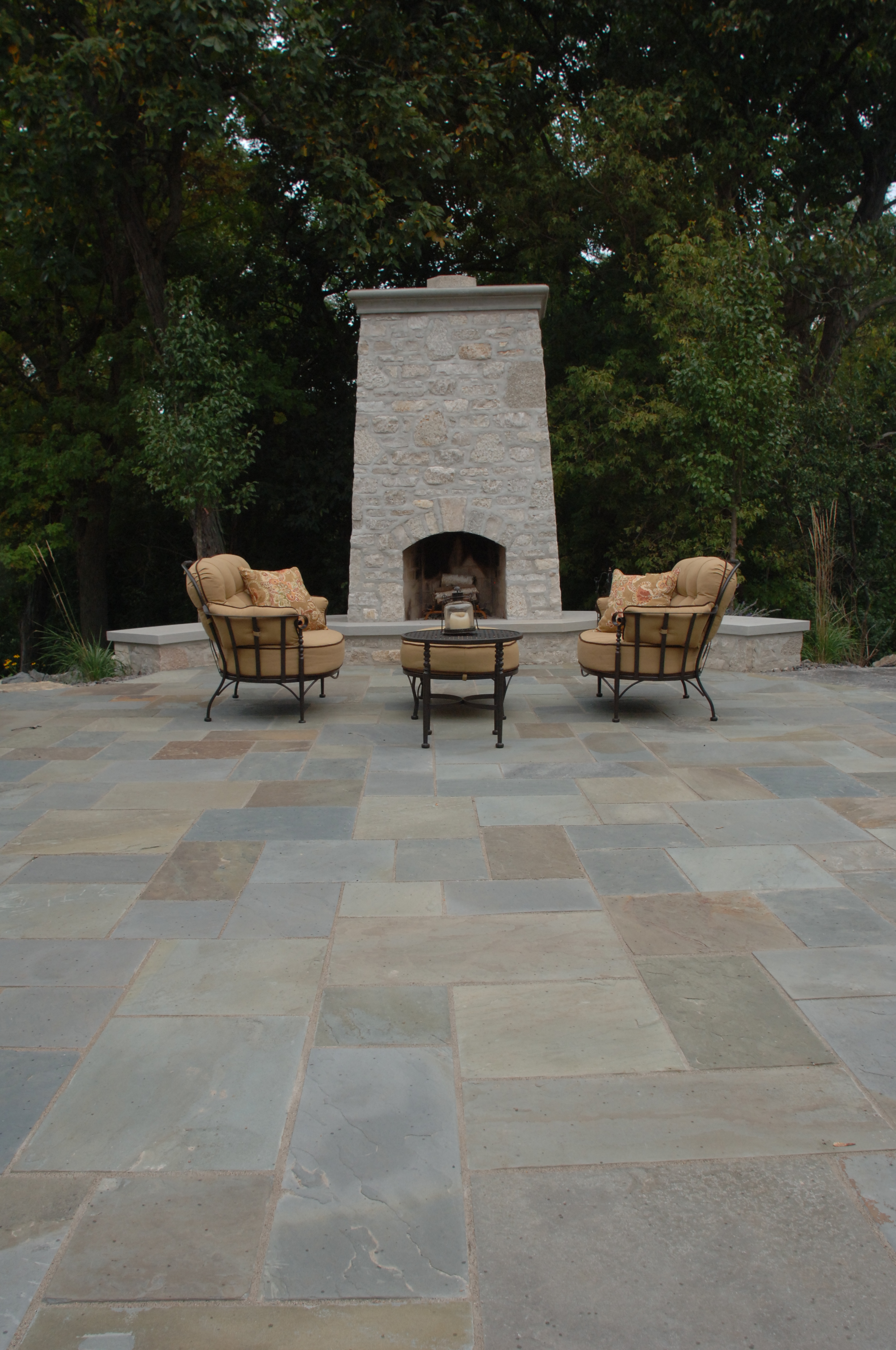 bluestone pavers have a smooth, natural cleft finish that is rich with NBIIASN