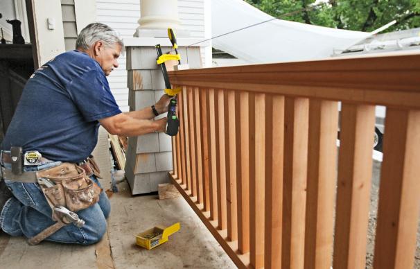 how to repair split porch railing | this old house VWDVUOM