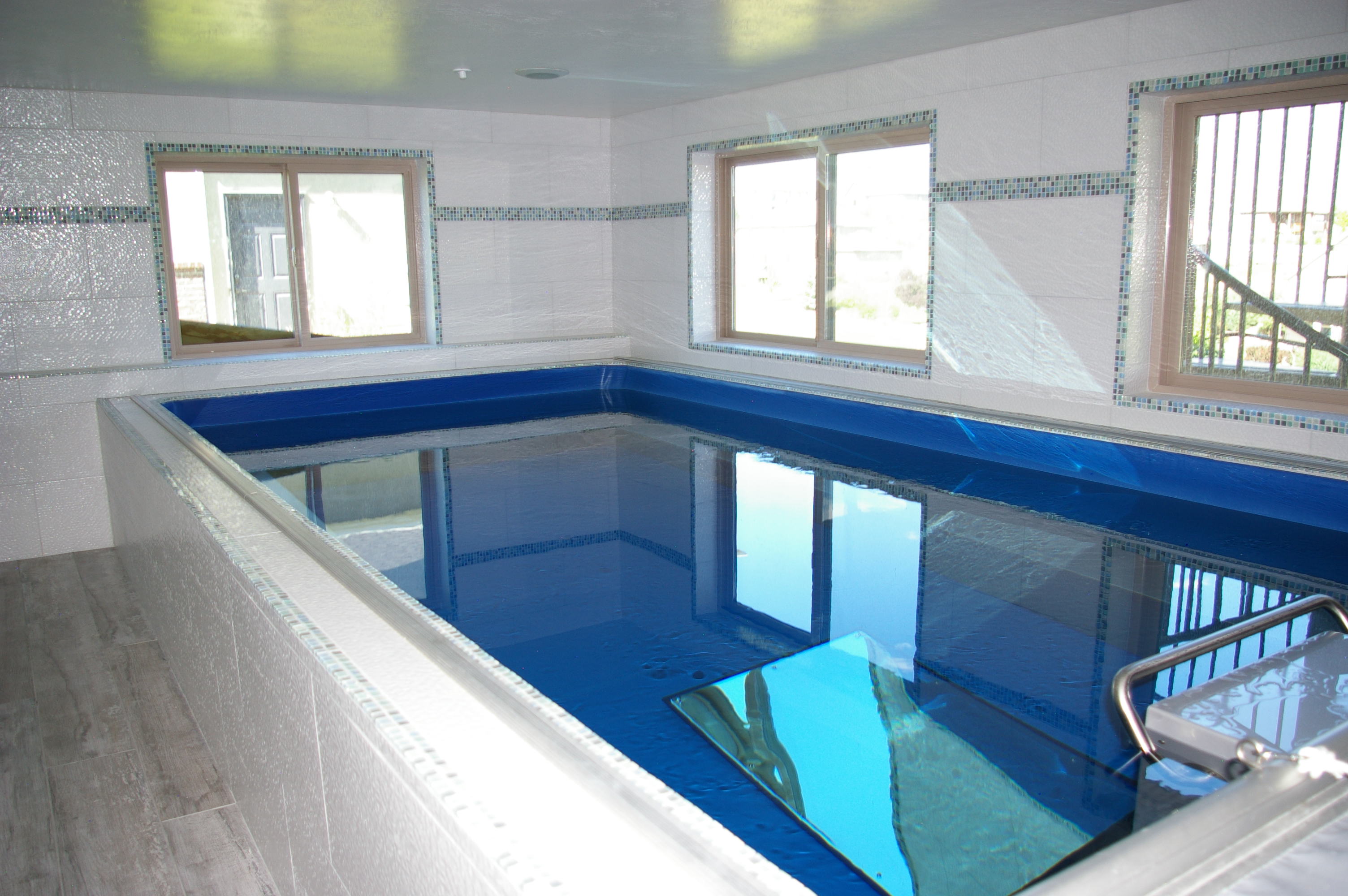 indoor swimming pools an indoor endless pools swimming machine  ZZFWYTE