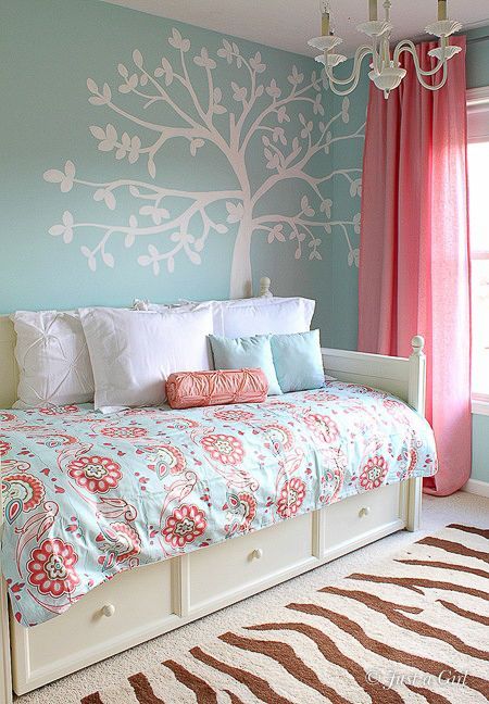 Girls Room Inspiration | Favorite Places & Spaces | Girly bedroom