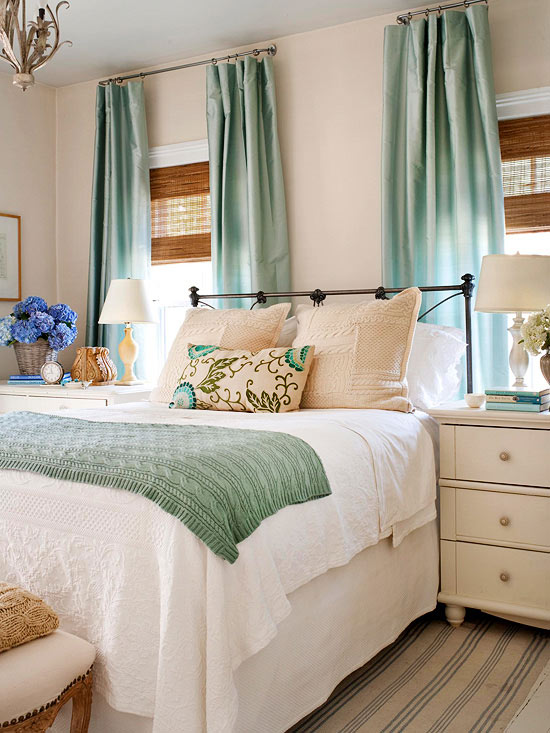 How to Decorate a Small Bedroom
