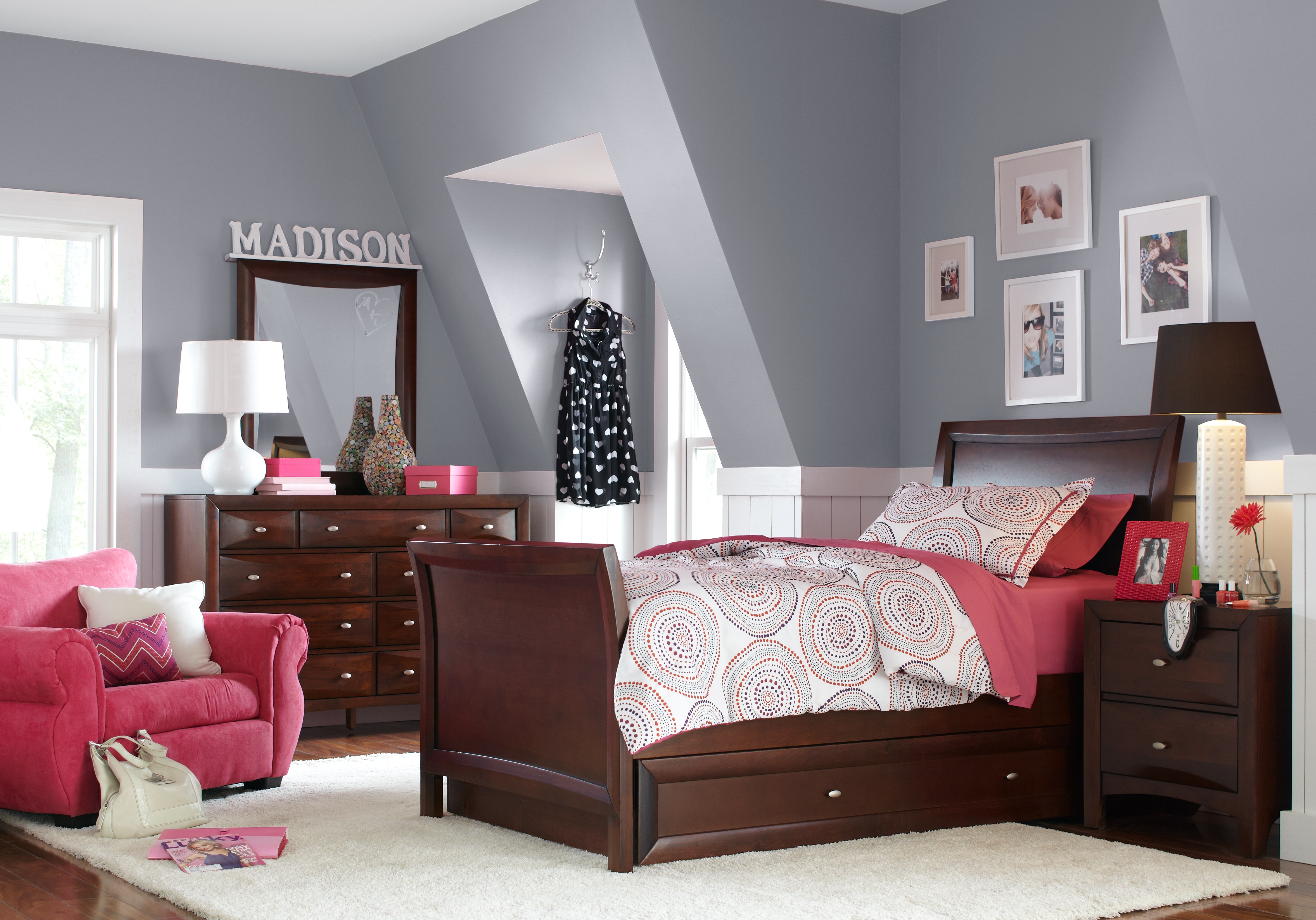 Full Size Teenage Bedroom Sets: 4, 5 & 6 piece Suites