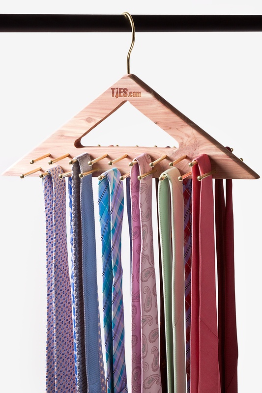 Cedar Triangle Hanging Tie Rack | Ties.com