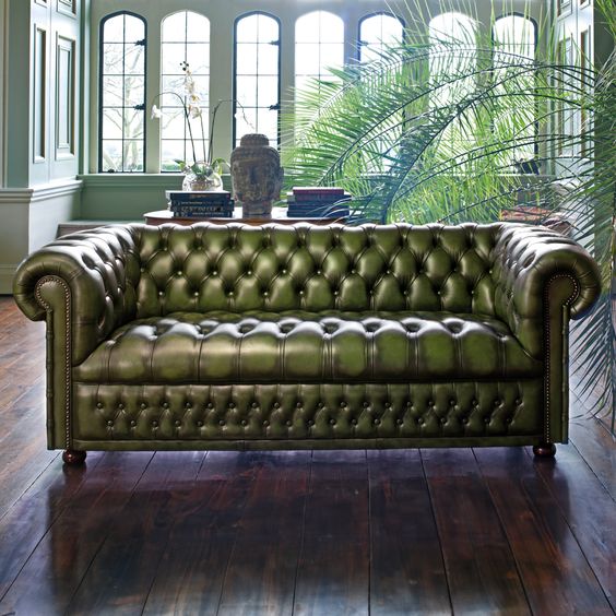 How to Choose the Right Chesterfield Sofa Design for Your Space