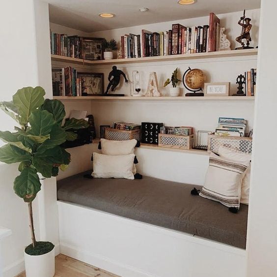 Cozy Corners: Clever Storage Solutions for Your Reading Nook