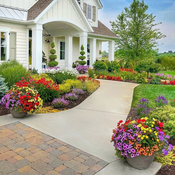 Front Yard Landscaping: Inspiring Ideas to Create a Welcoming and Stylish Entrance