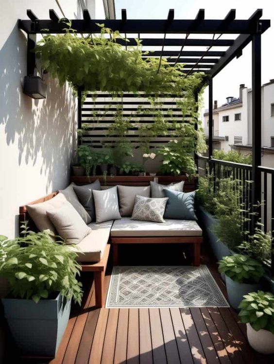 Chic and Compact: Design Tips for Transforming Your Small Balcony