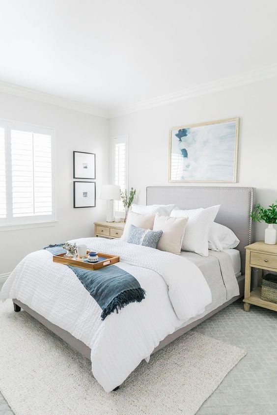 Designing Elegance: The Allure of a White Bedroom