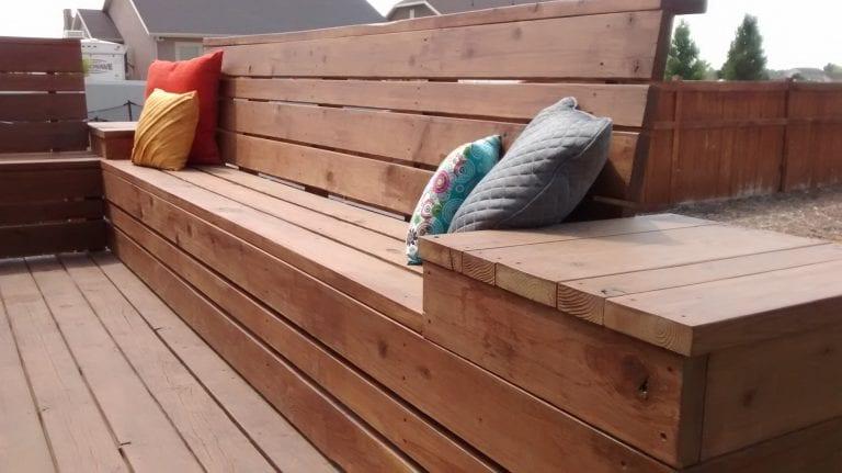 Build a small storage bench ‌for efficiency on your small ‌balcony