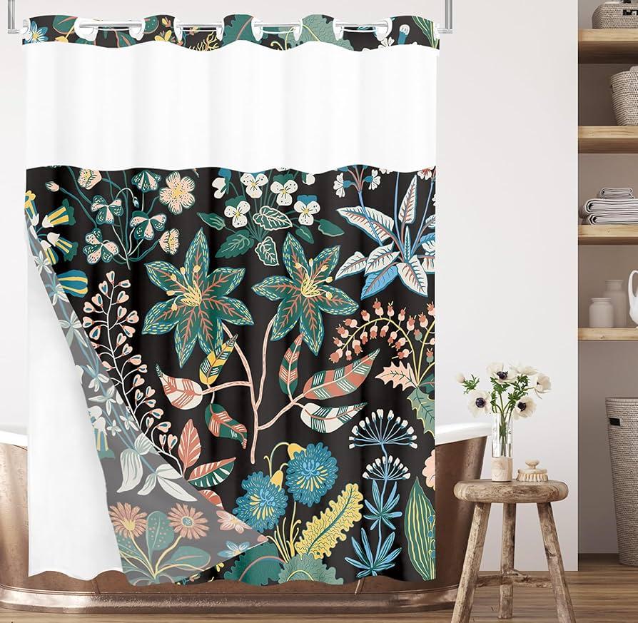 Layered‍ textiles featuring ‍prints for a cozy boho bathroom